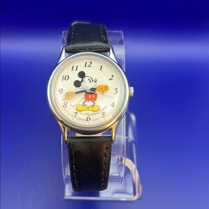 Mickey Mouse Lorus Watch 31 mm face with new Black Leather Strap